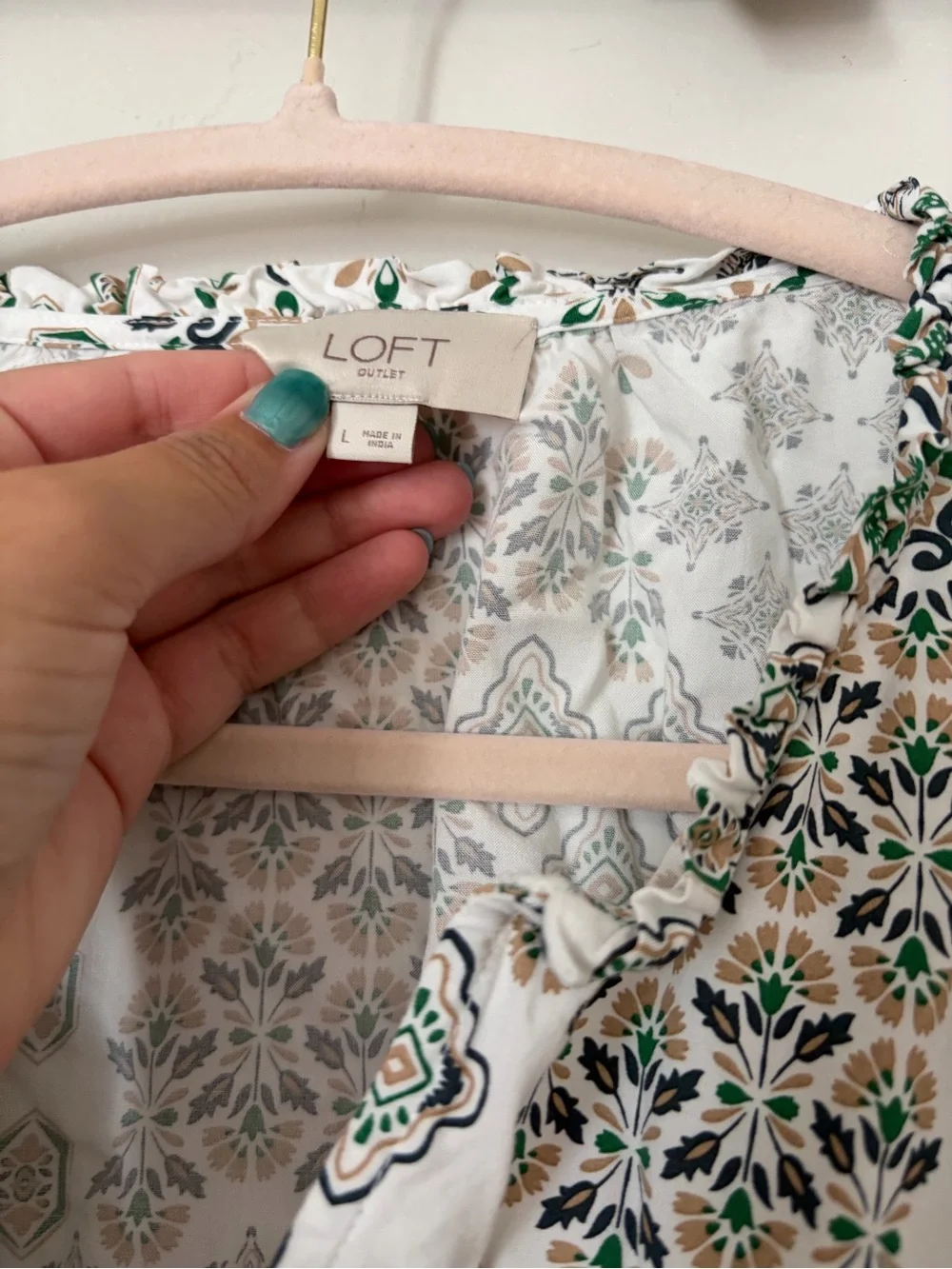Loft Outlet White & Green Printed V-Neck Short Sleeve Top